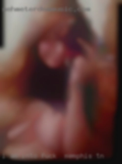 I am into MMF or MMMF fuck in Memphis, TN sexy fun.